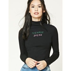 Forever 21 Graphic Cropped Turtleneck Size M